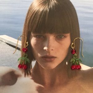 Vintage glass gold plated earrings